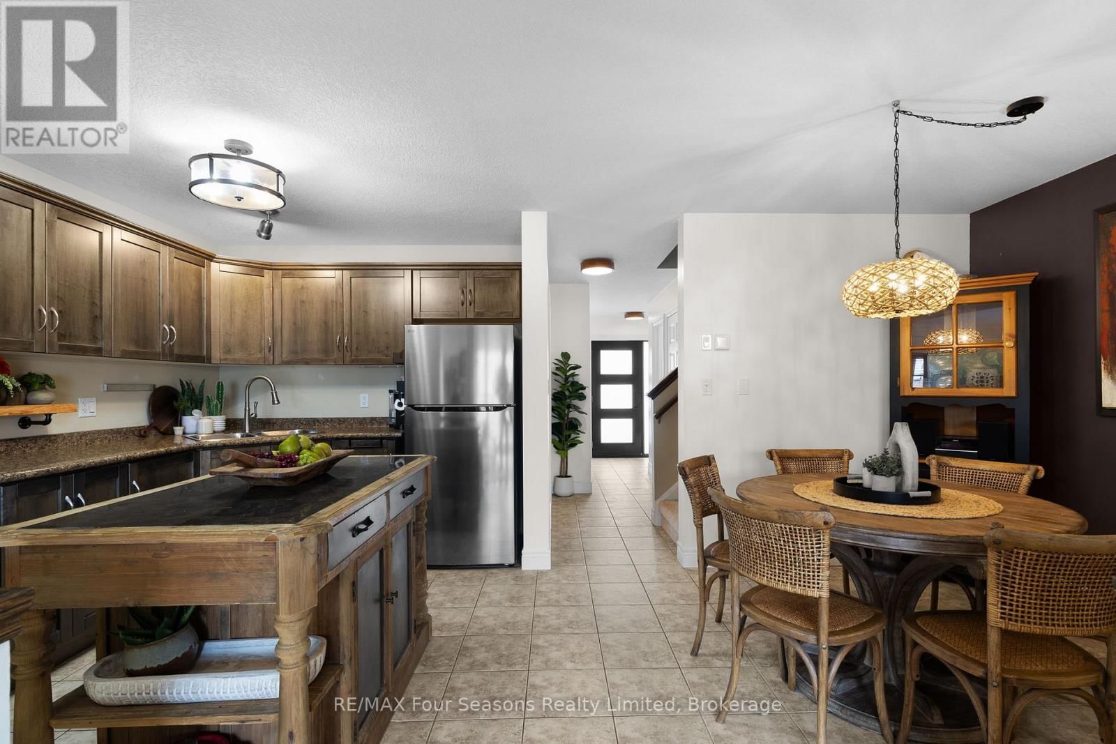 13 - 305 BRIARMEADOW DRIVE Image 10