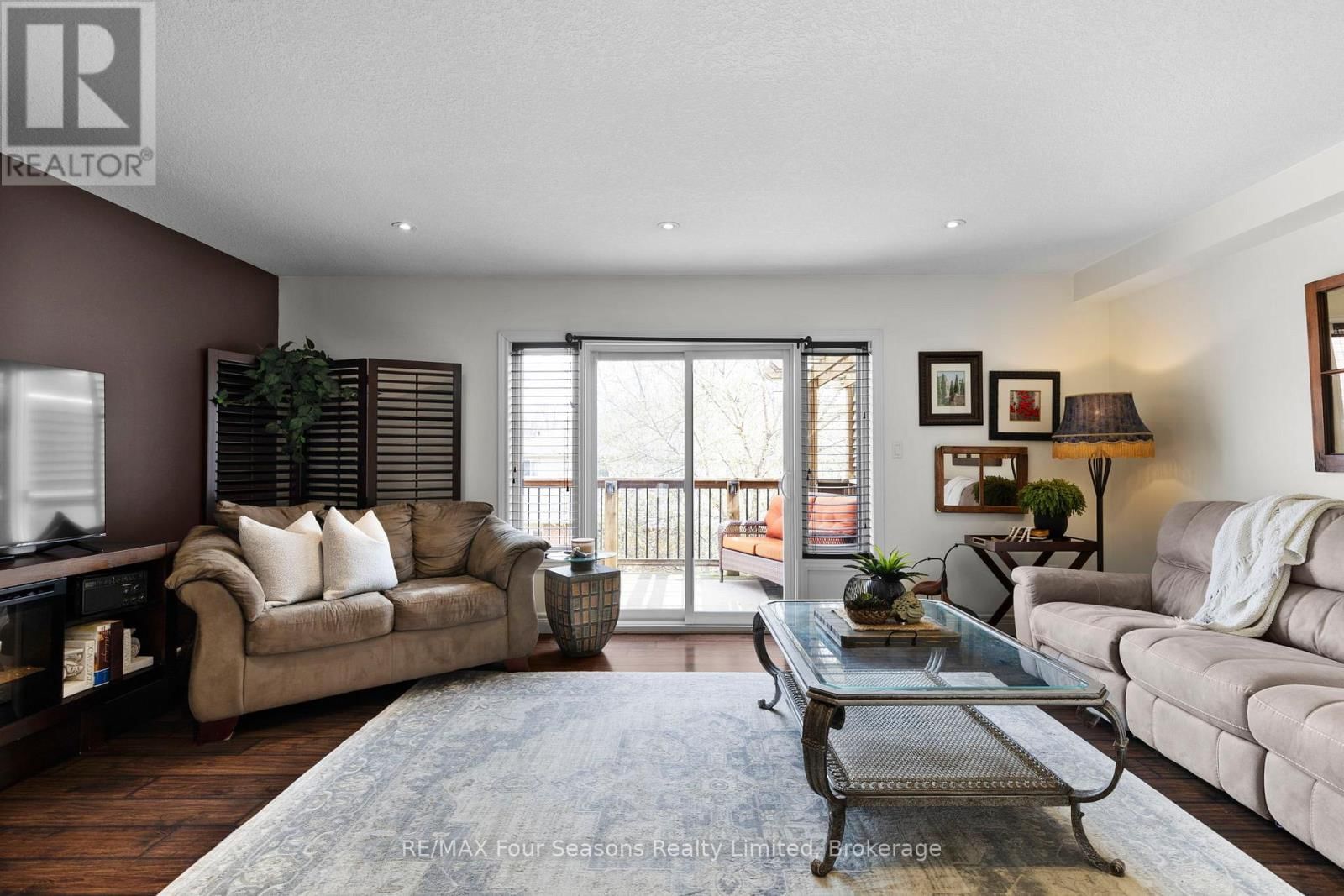 13 - 305 BRIARMEADOW DRIVE Image 13