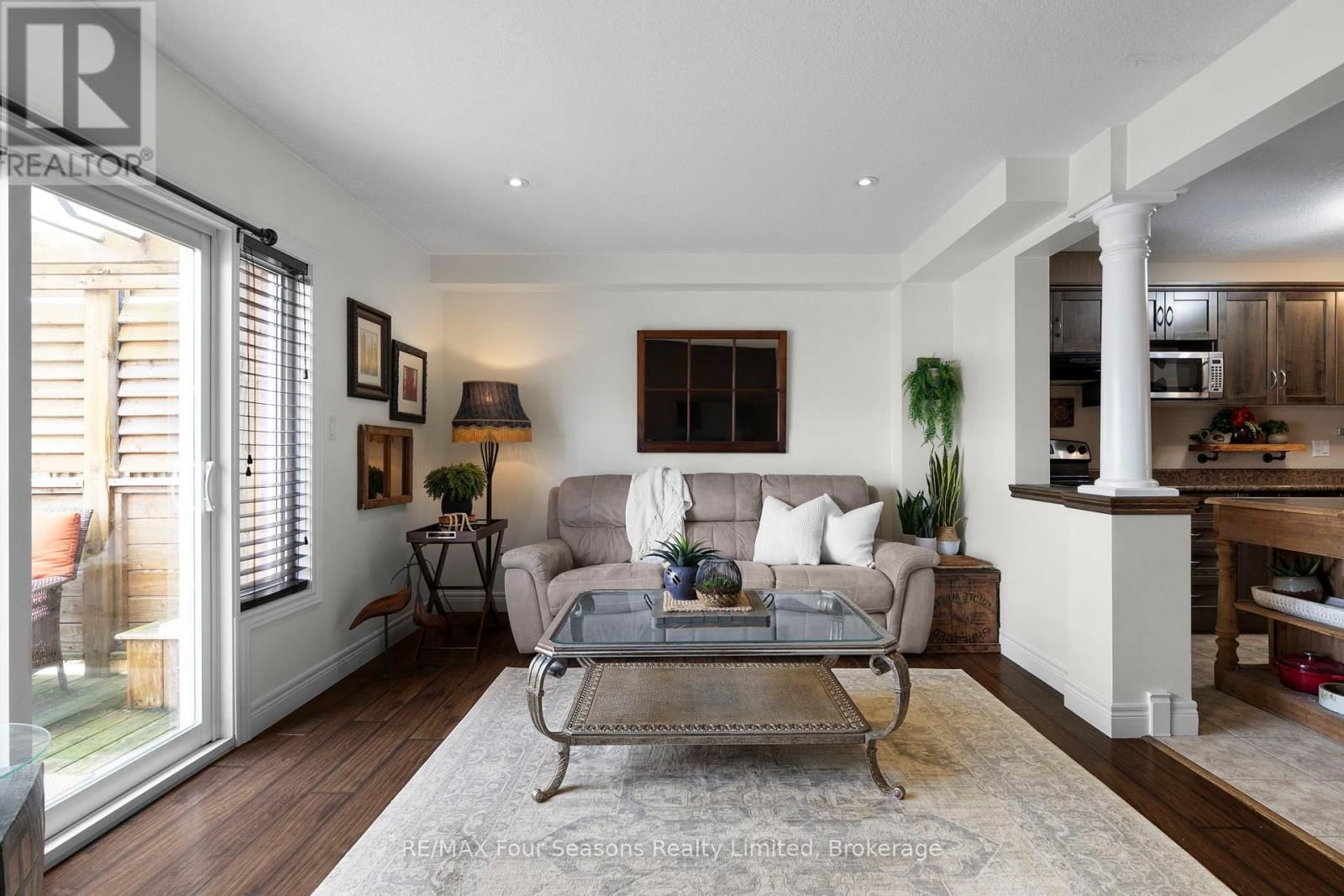 13 - 305 BRIARMEADOW DRIVE Image 15