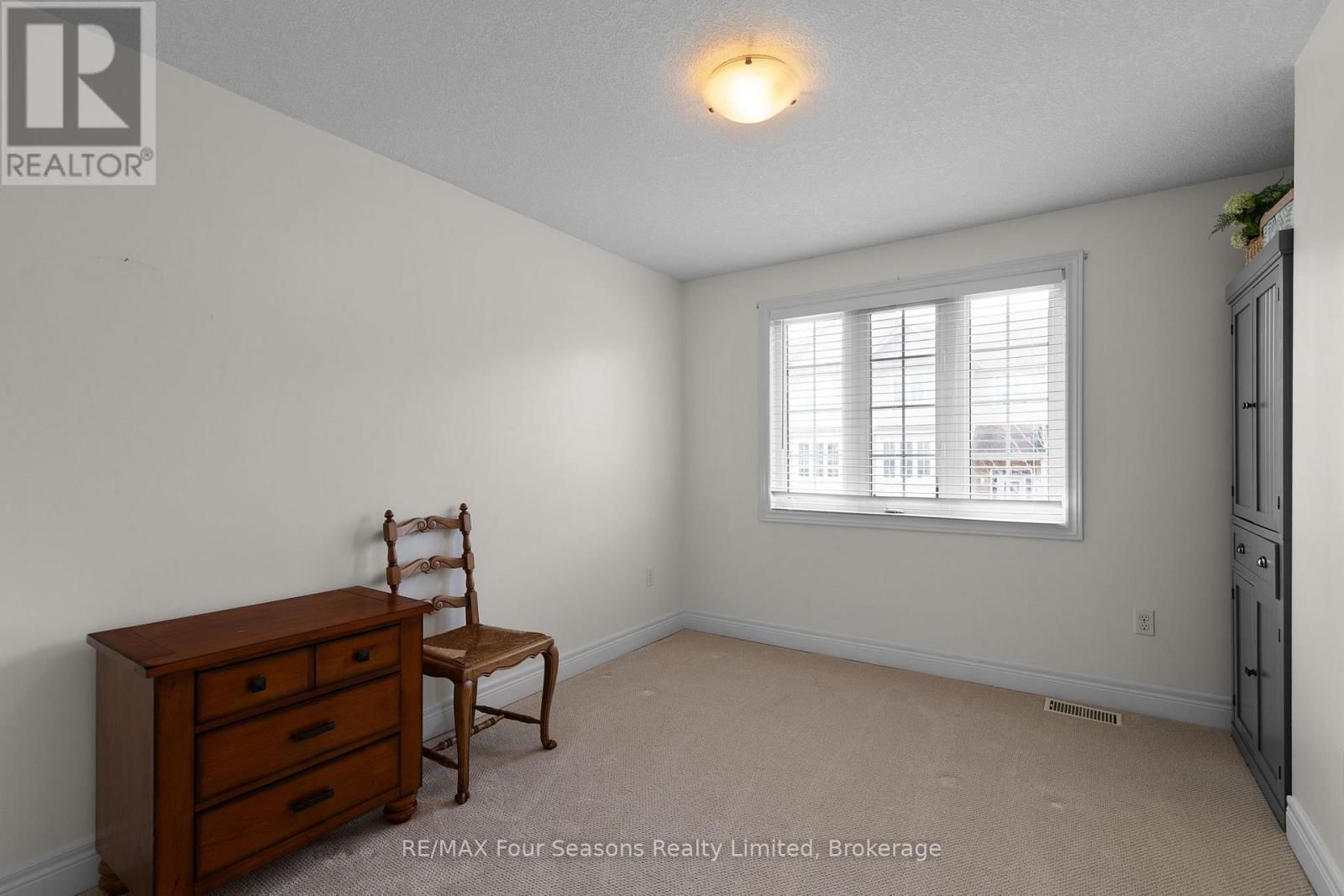 13 - 305 BRIARMEADOW DRIVE Image 22