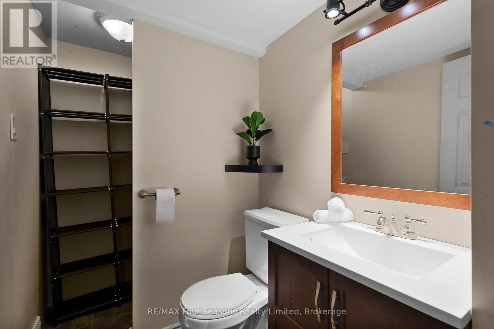 13 - 305 BRIARMEADOW DRIVE Image 26