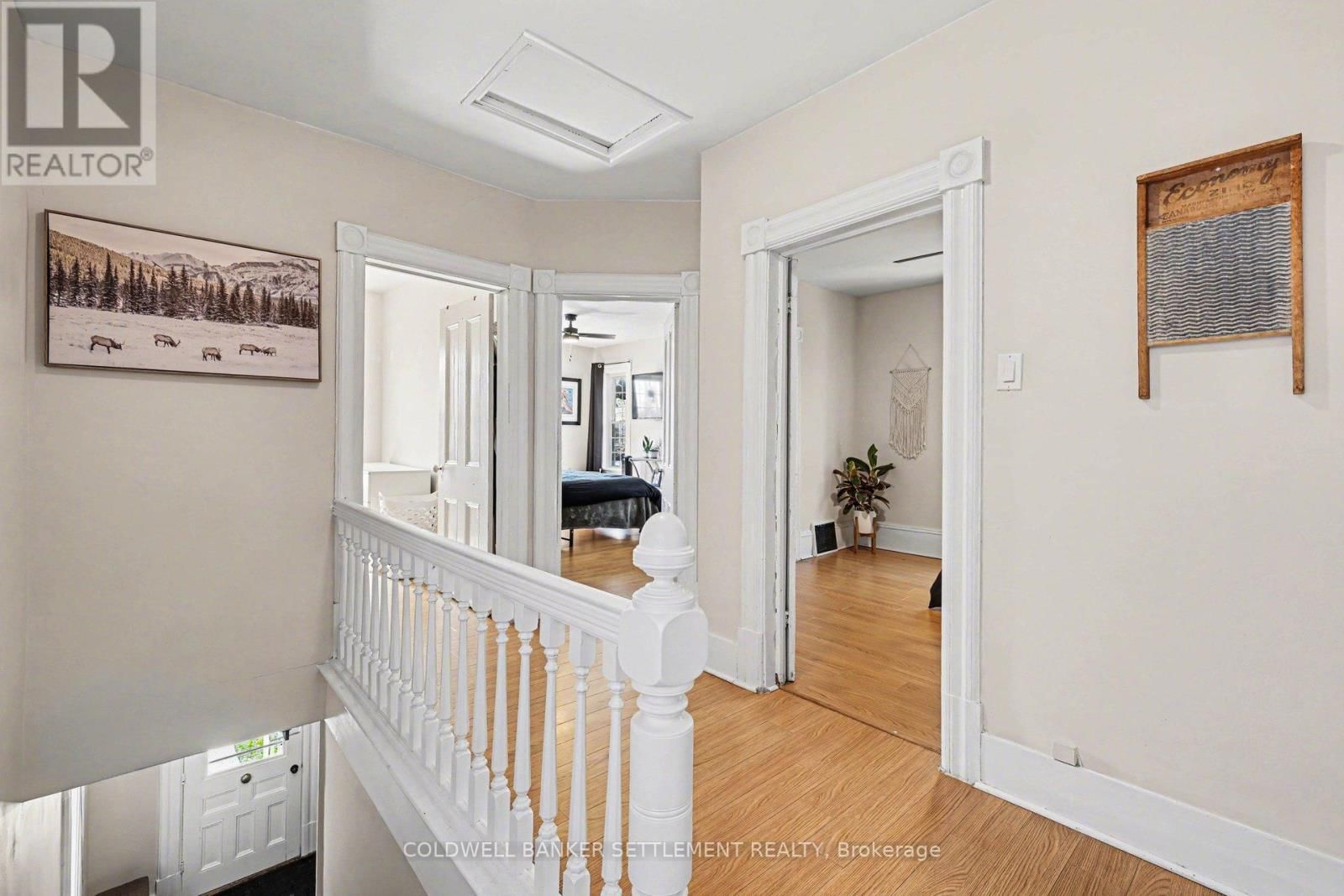 88 RUSSELL STREET EAST Image 17