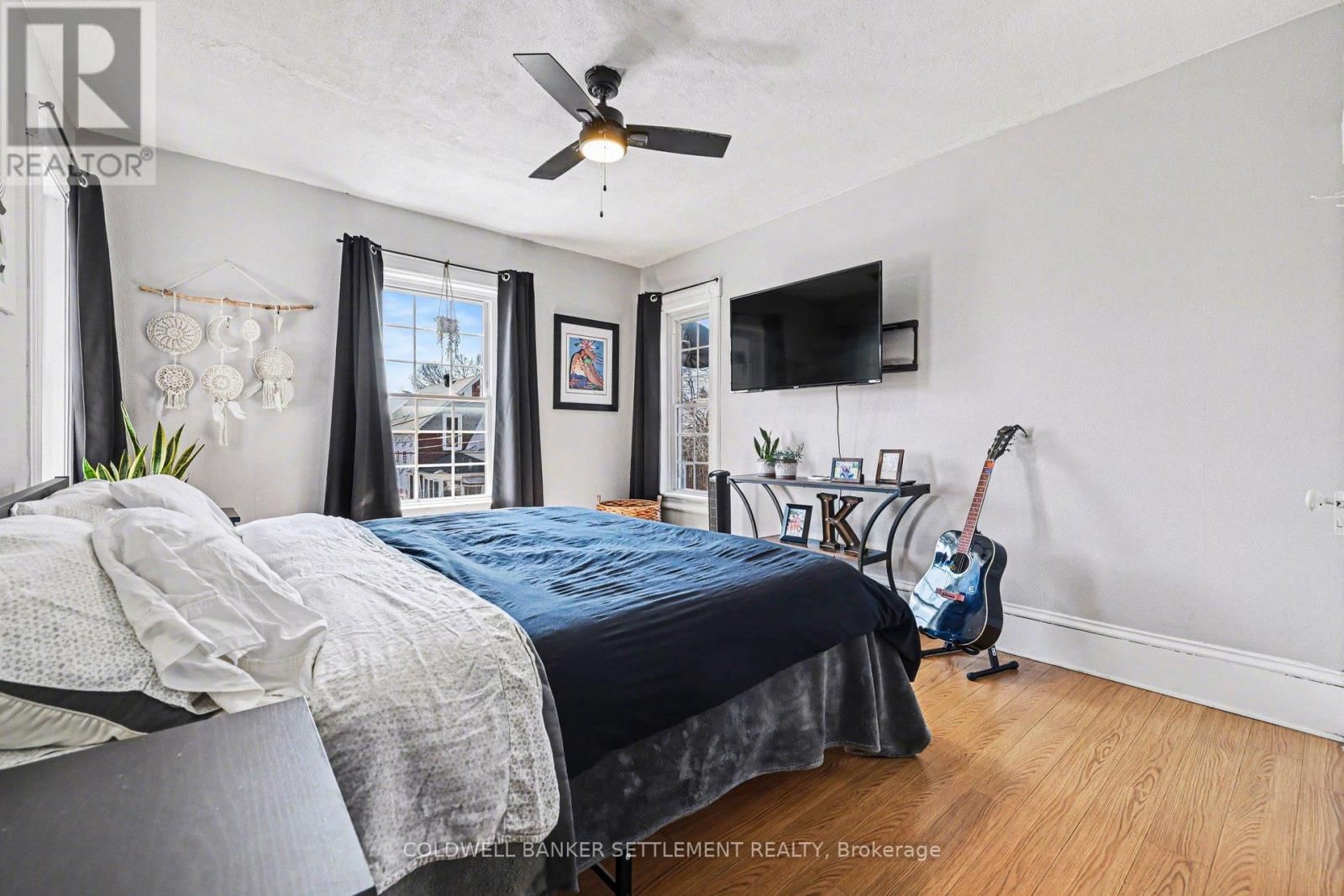 88 RUSSELL STREET EAST Image 19