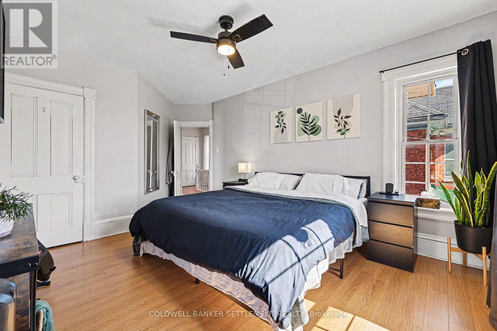 88 RUSSELL STREET EAST Image 21