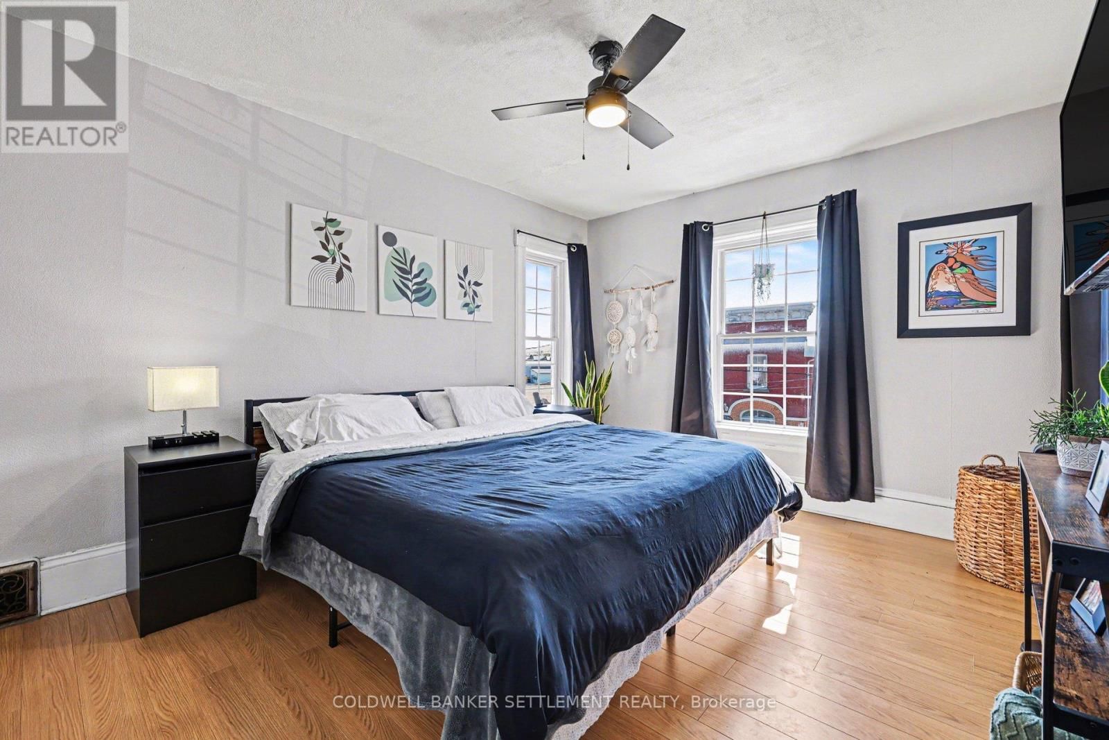 88 RUSSELL STREET EAST Image 22