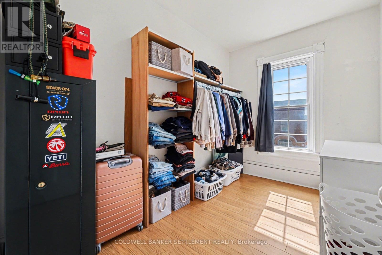 88 RUSSELL STREET EAST Image 24