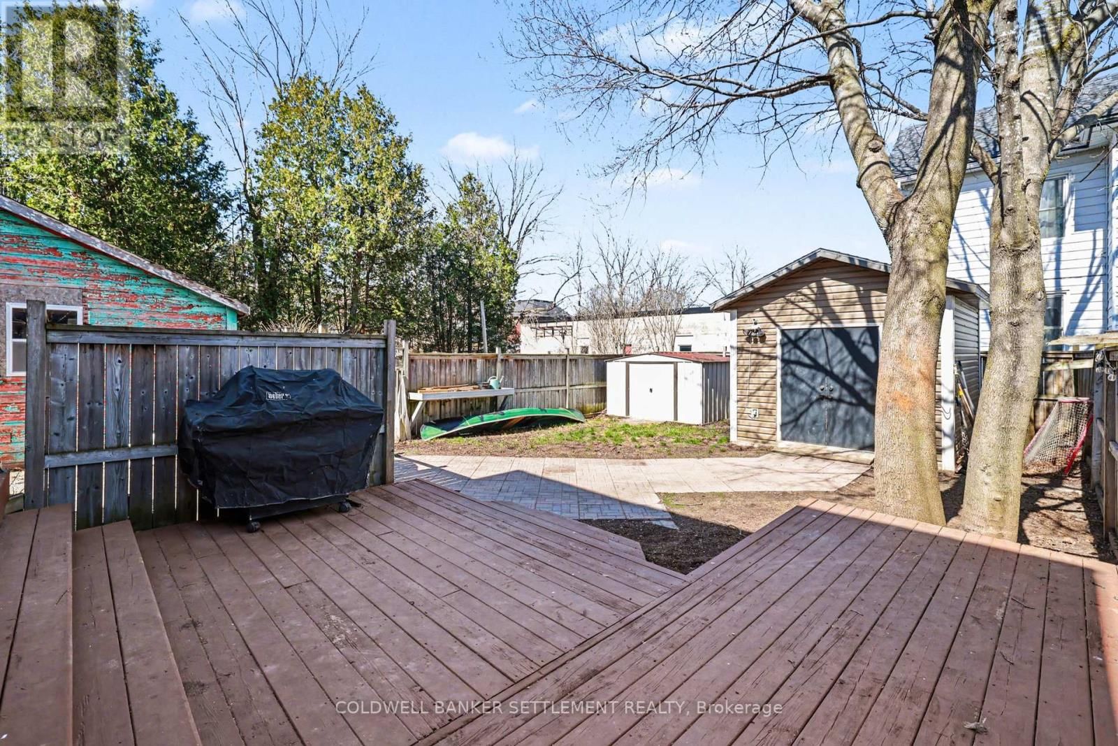 88 RUSSELL STREET EAST Image 27