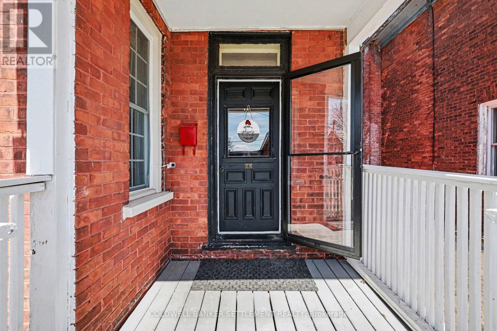 88 RUSSELL STREET EAST Image 3