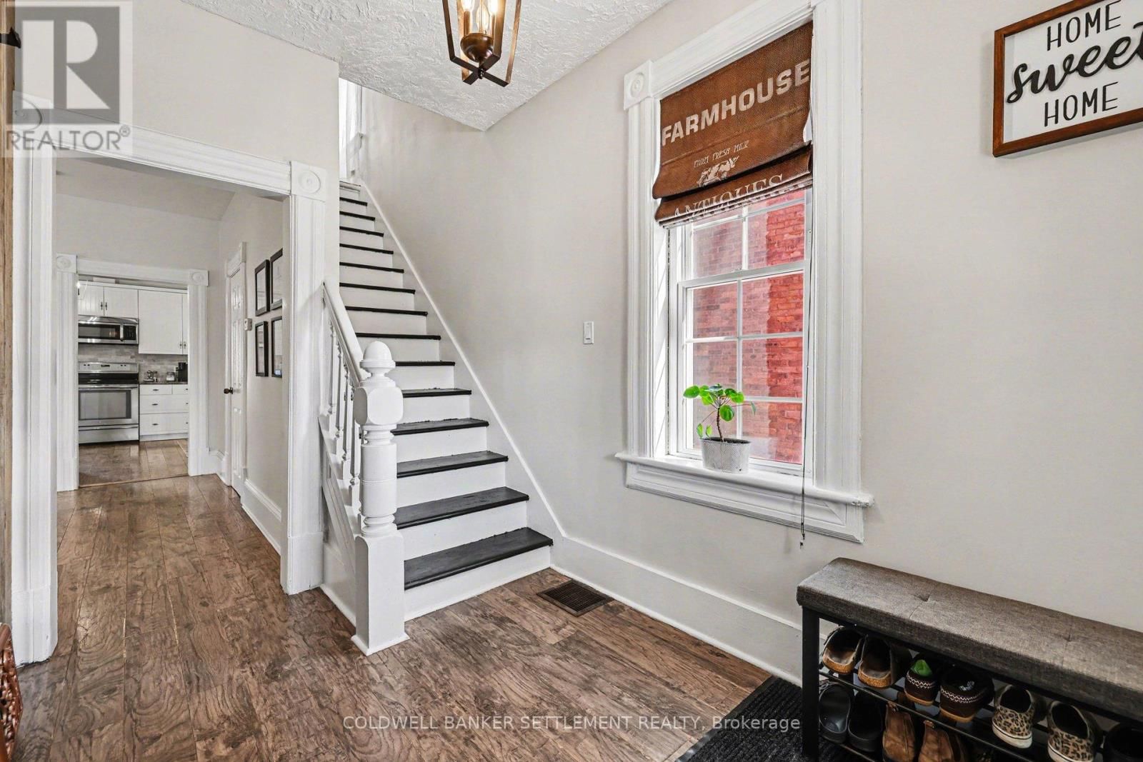 88 RUSSELL STREET EAST Image 5