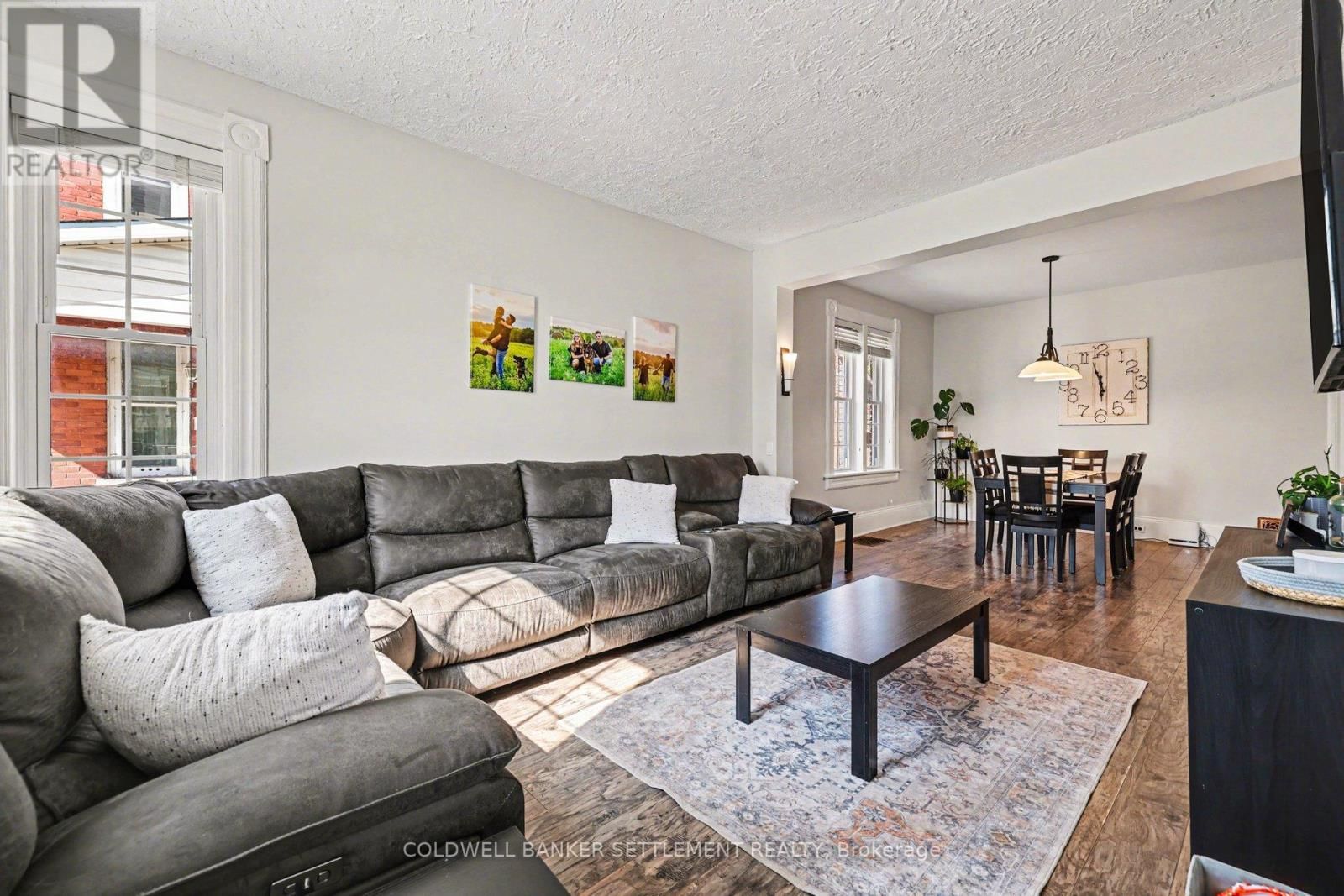 88 RUSSELL STREET EAST Image 6