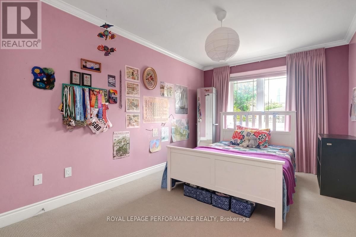 257 CURRELL AVENUE Image 16