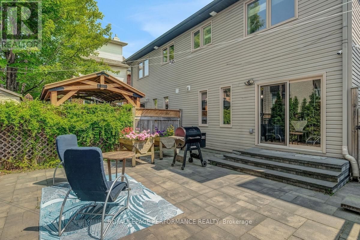 257 CURRELL AVENUE Image 22