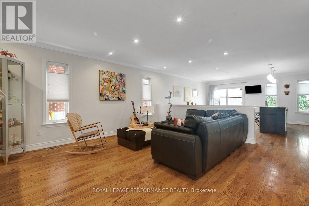 257 CURRELL AVENUE Image 3