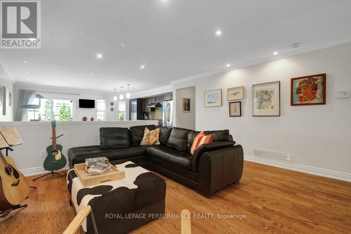 257 CURRELL AVENUE Image 4