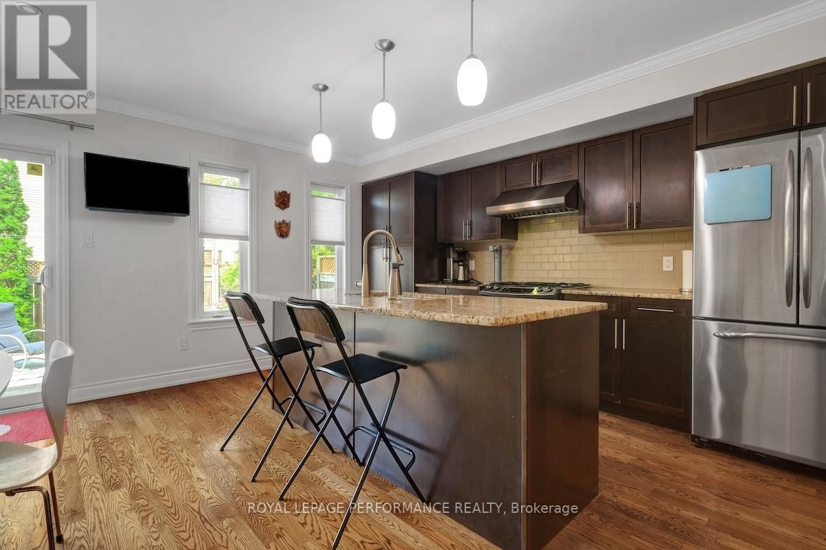 257 CURRELL AVENUE Image 8