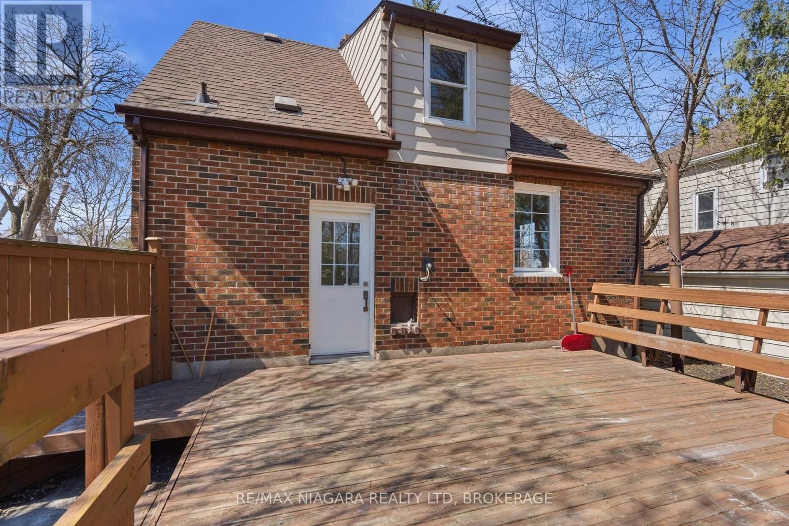 5654 DRUMMOND ROAD Image 31