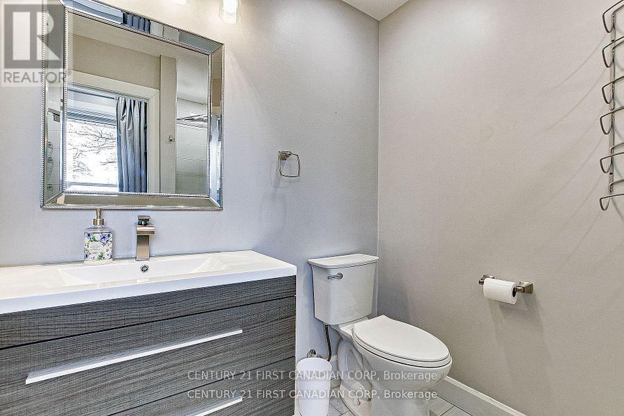 1473 GLENGARRY AVENUE Image 17