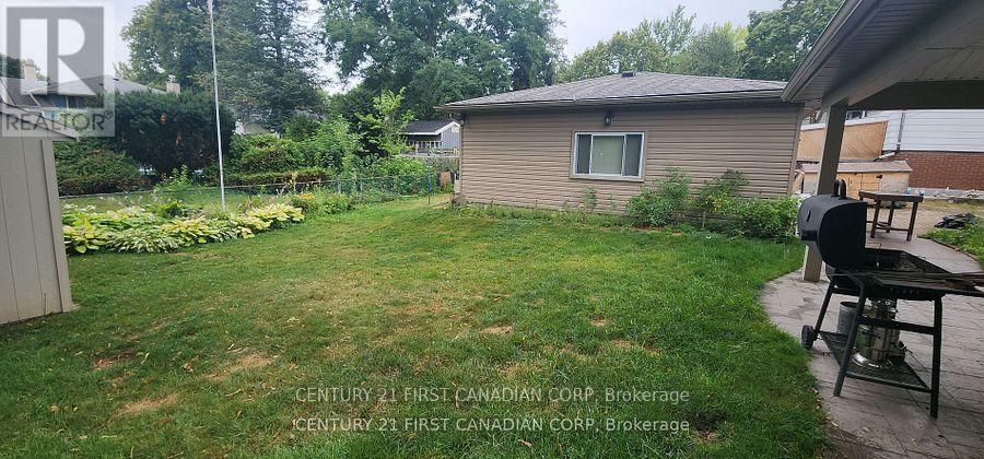 1473 GLENGARRY AVENUE Image 24