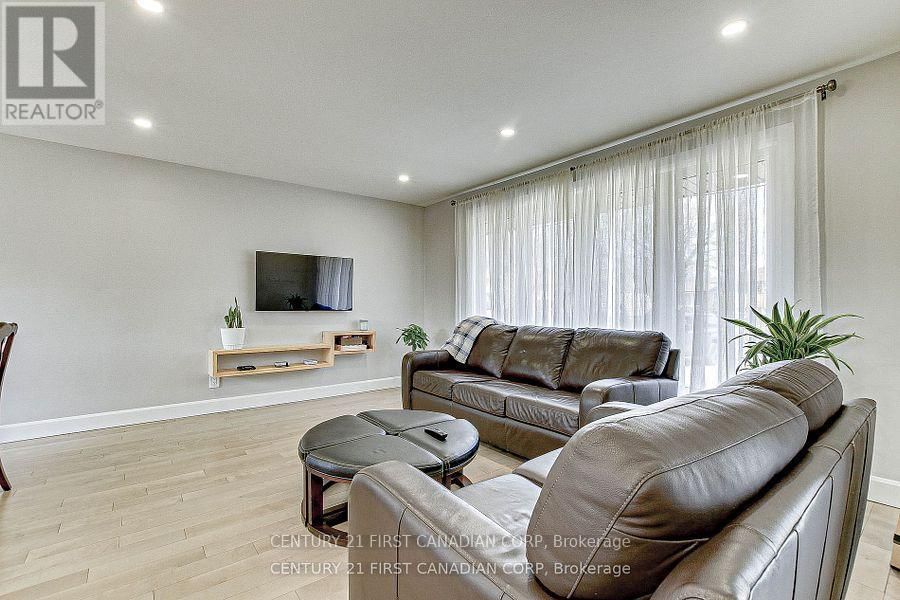 1473 GLENGARRY AVENUE Image 6