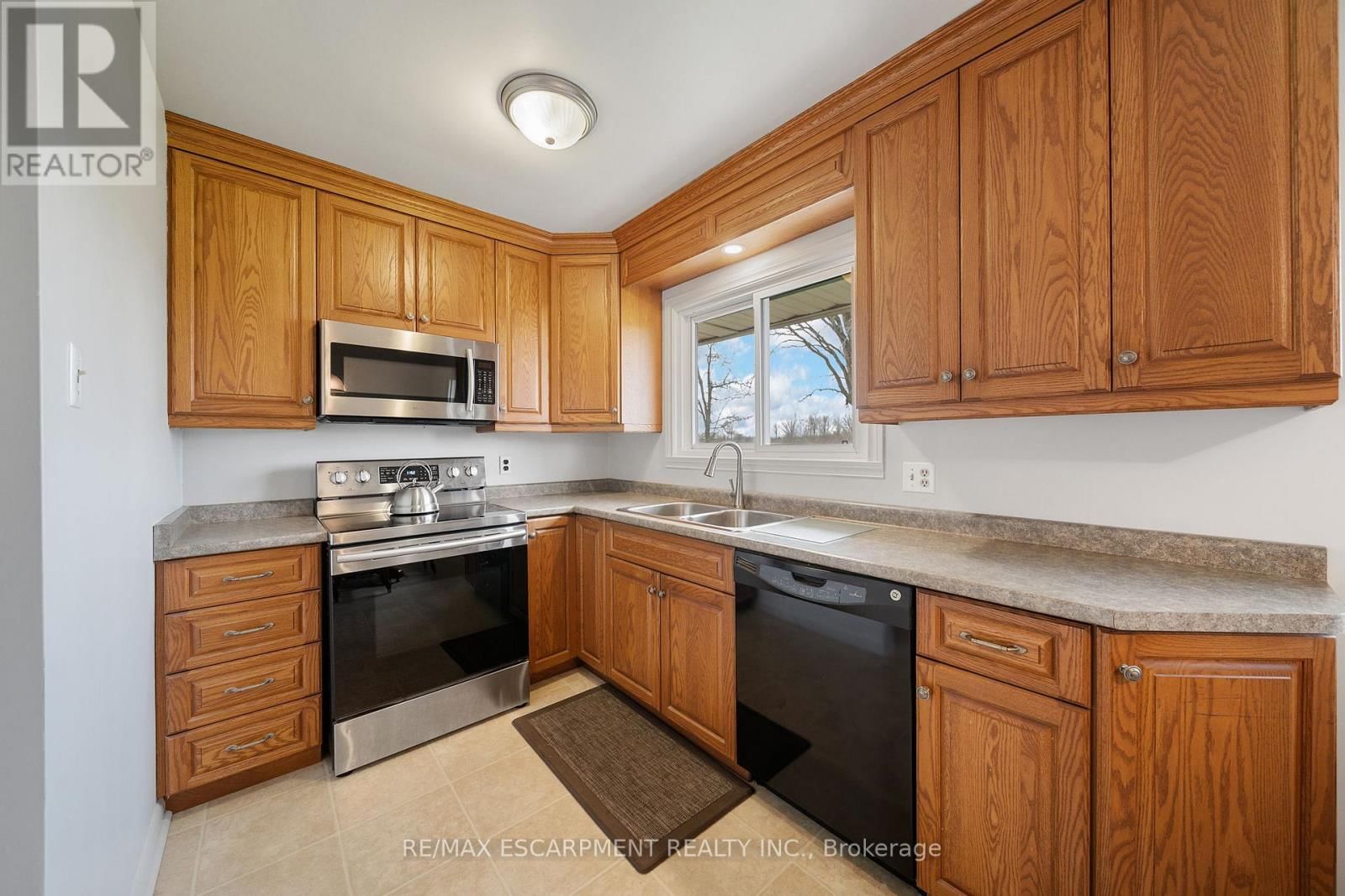 2223 HALL ROAD Image 16