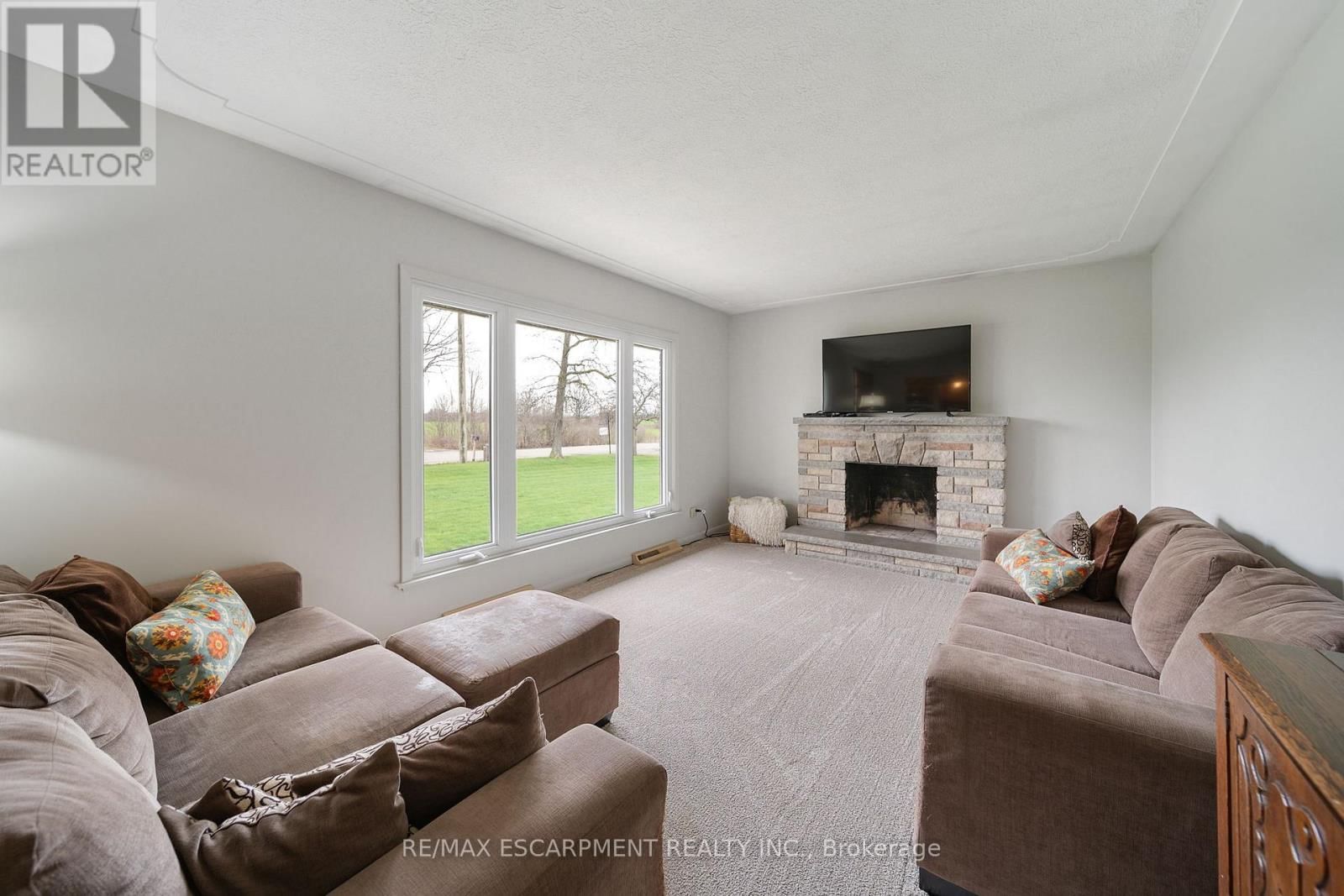 2223 HALL ROAD Image 19