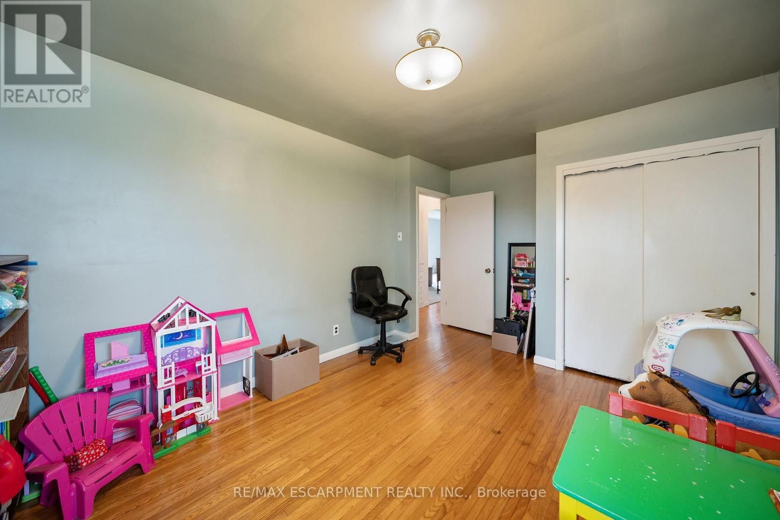 2223 HALL ROAD Image 23