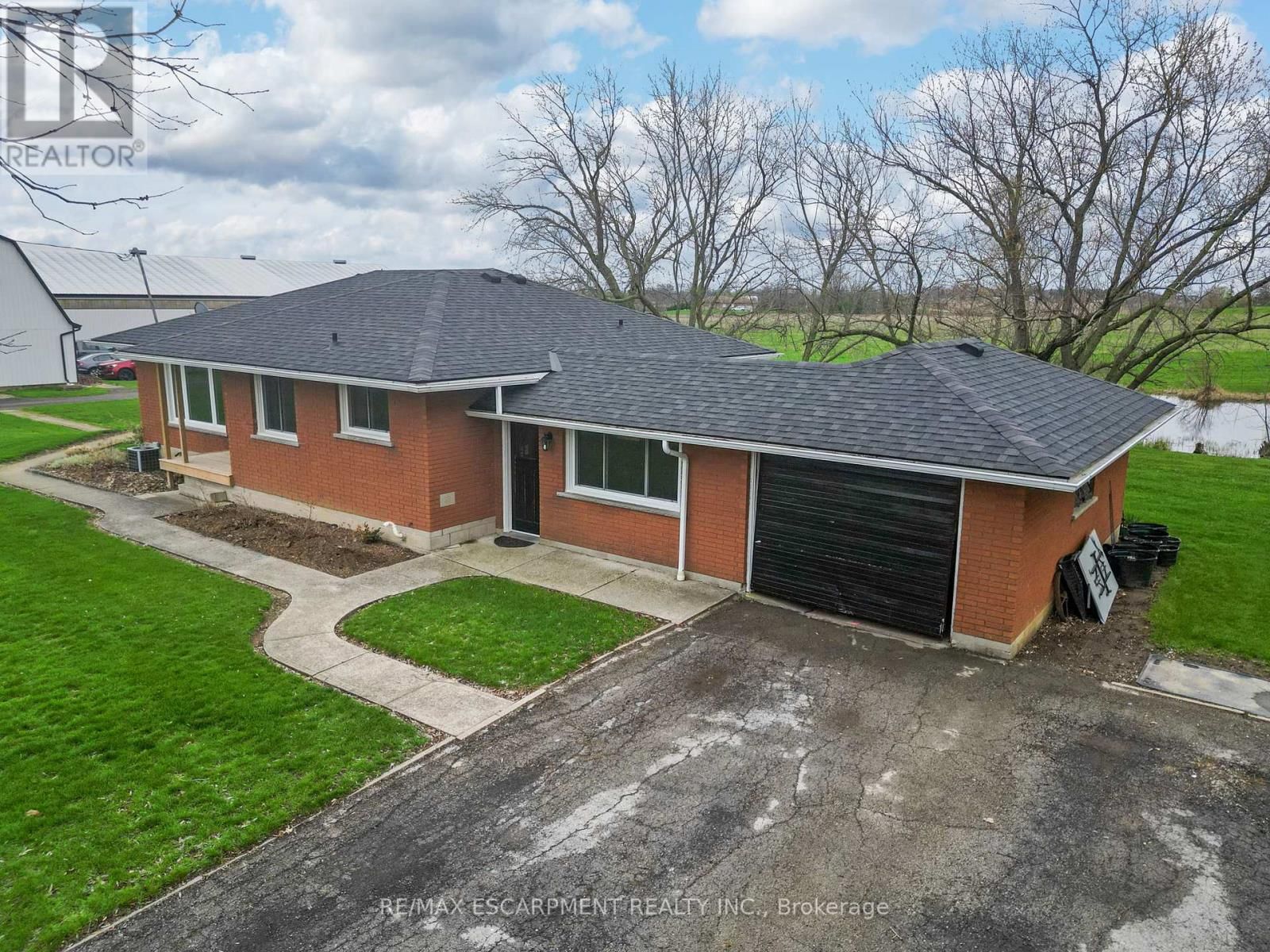 2223 HALL ROAD Image 3