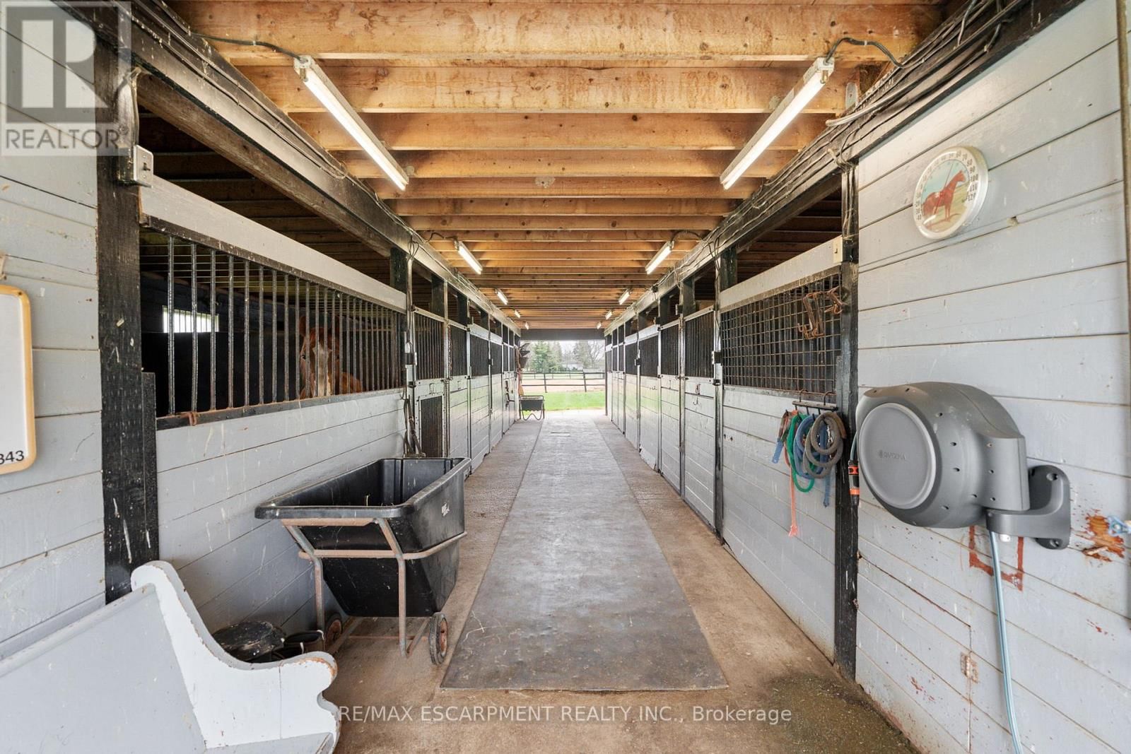 2223 HALL ROAD Image 34