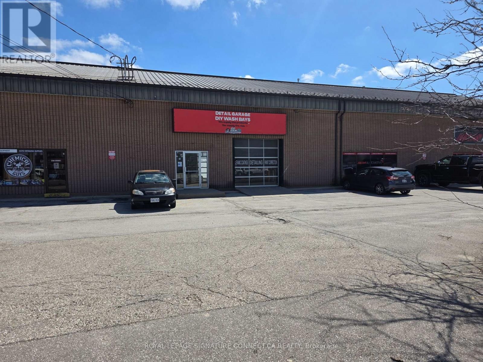 1215 VICTORIA STREET NORTH Image 1