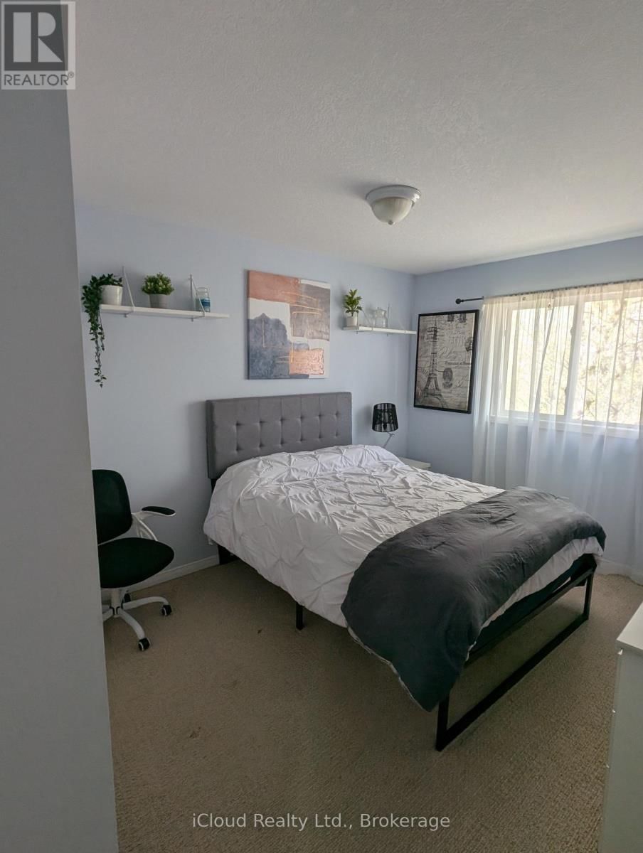 6 - 170 PALACE BEACH TRAIL Image 4