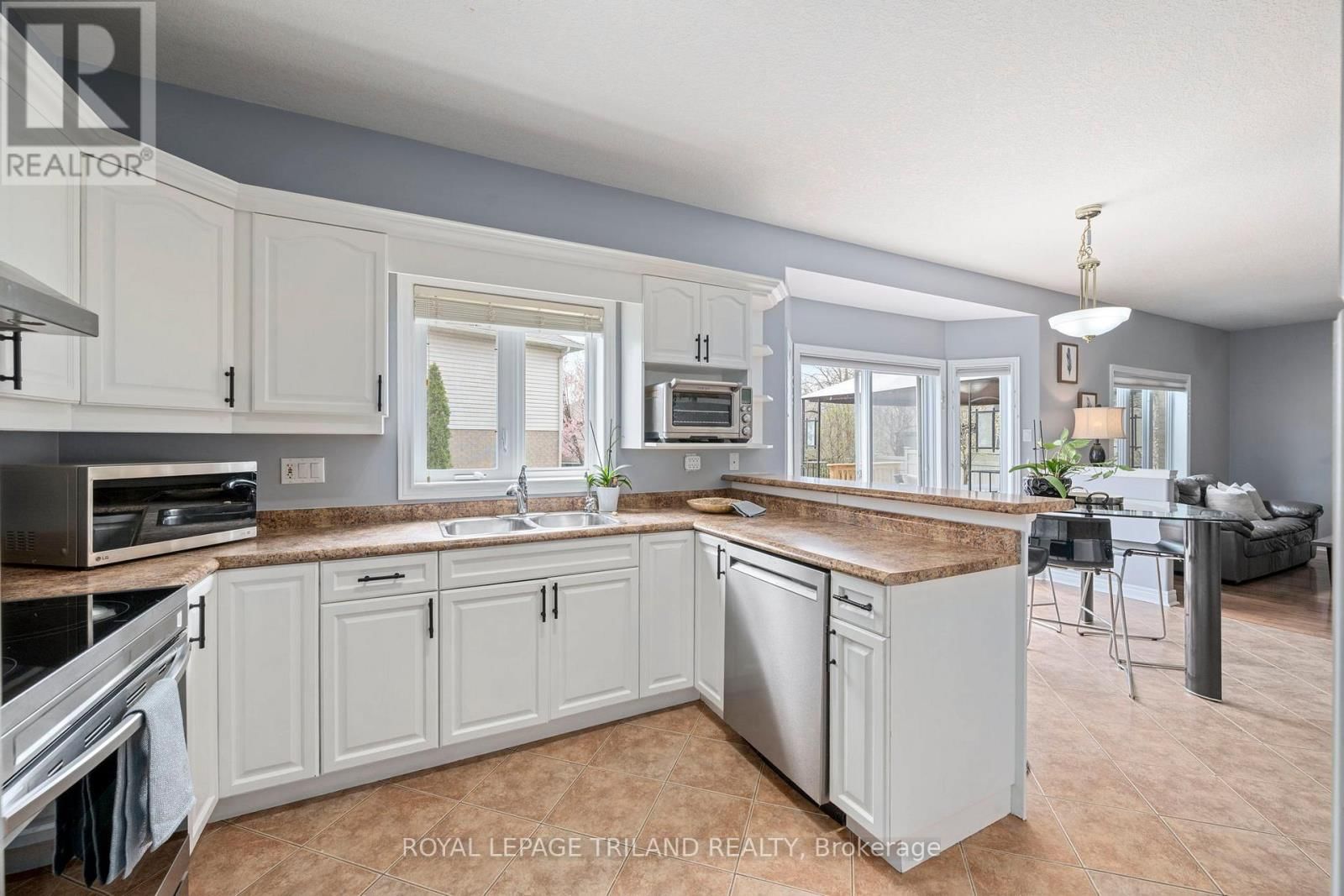 151 KNIGHTS BRIDGE ROAD Image 21