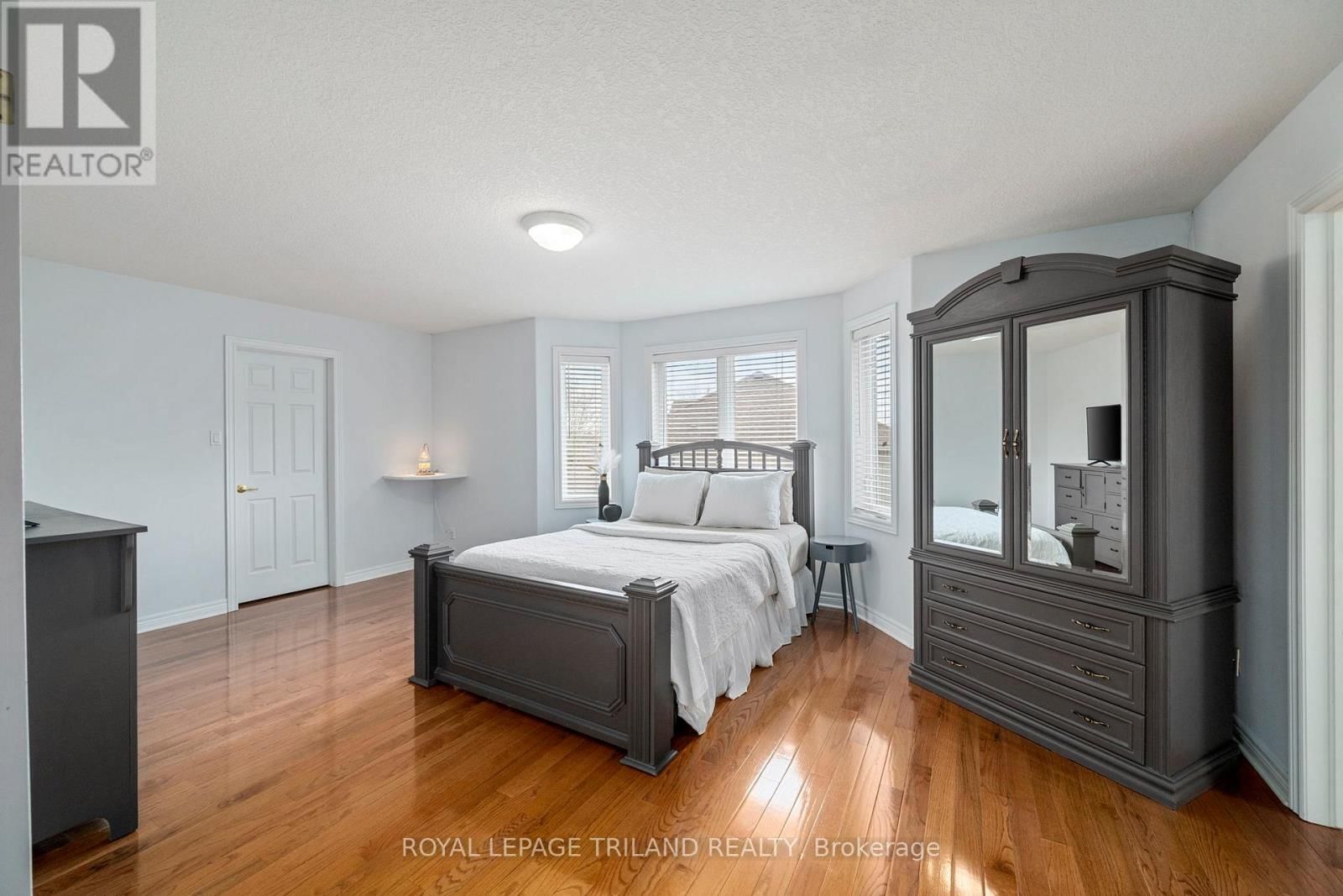 151 KNIGHTS BRIDGE ROAD Image 25