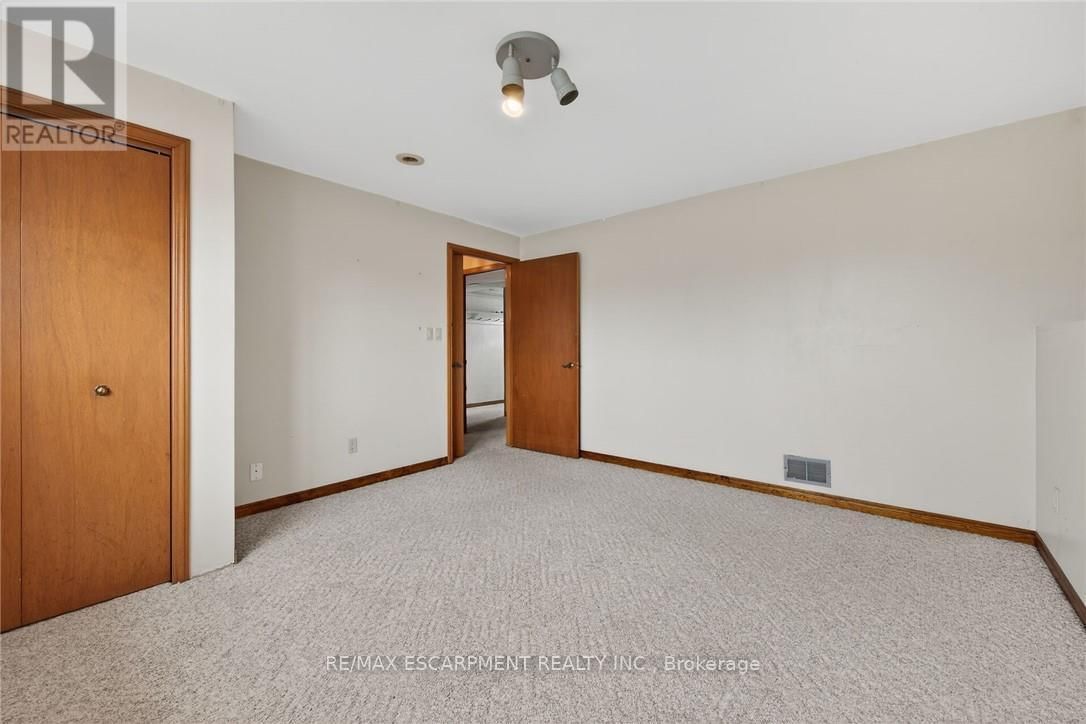 31 KILLINS STREET Image 36