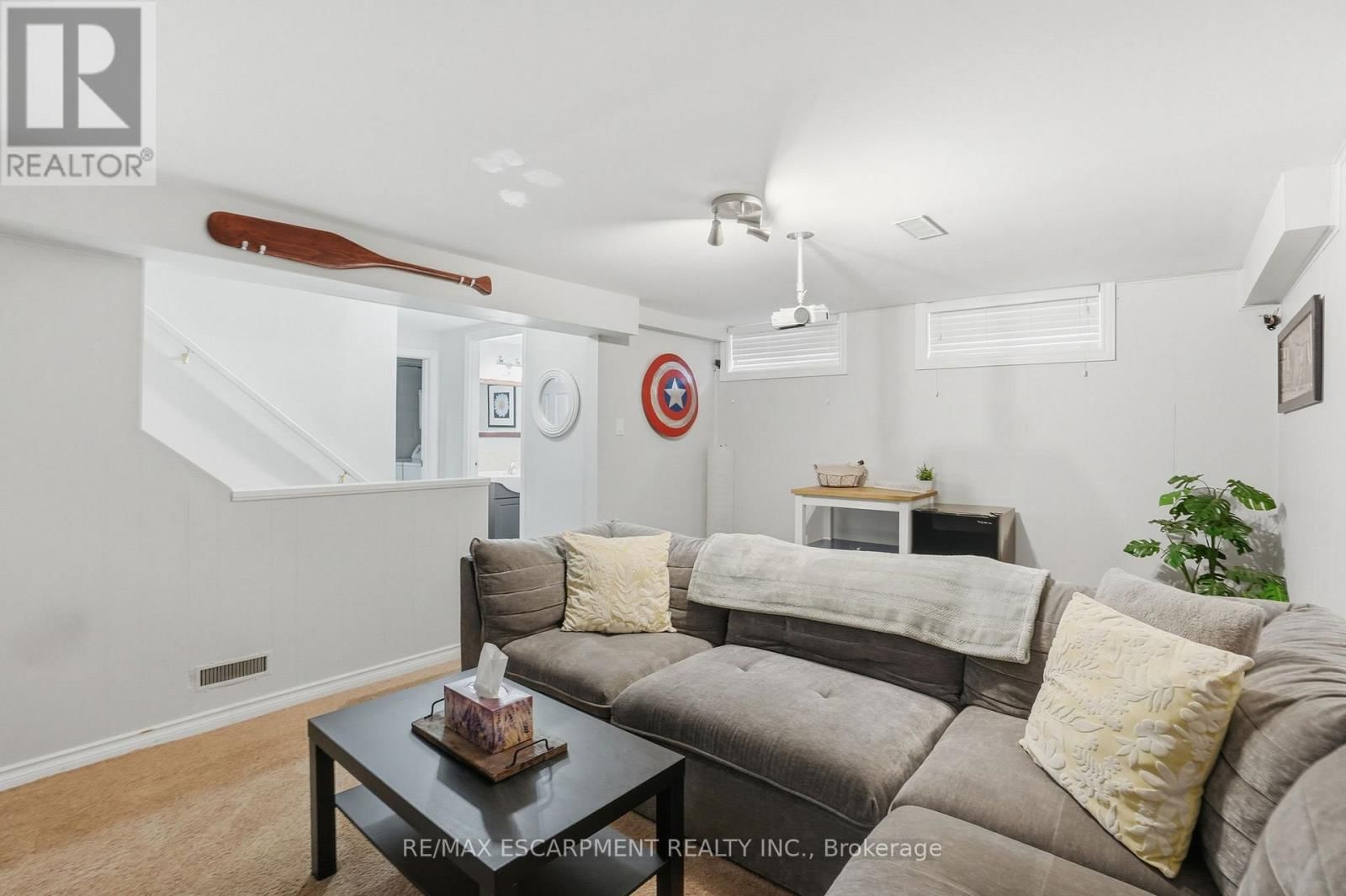 7 - 914 MOHAWK ROAD Image 27