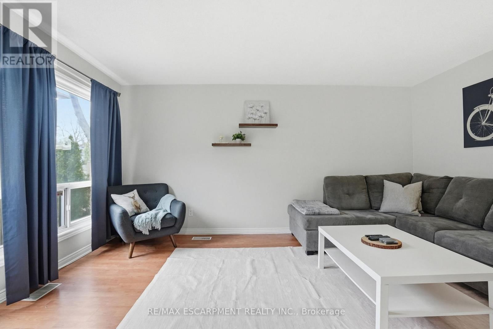 7 - 914 MOHAWK ROAD Image 7