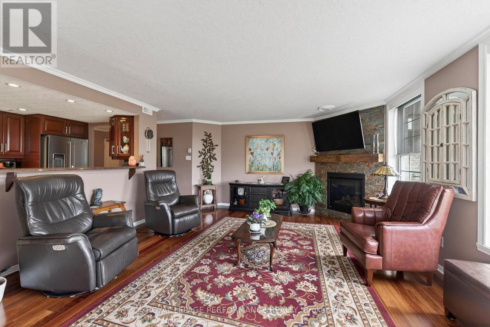 102 - 311 WATER STREET WEST Image 10