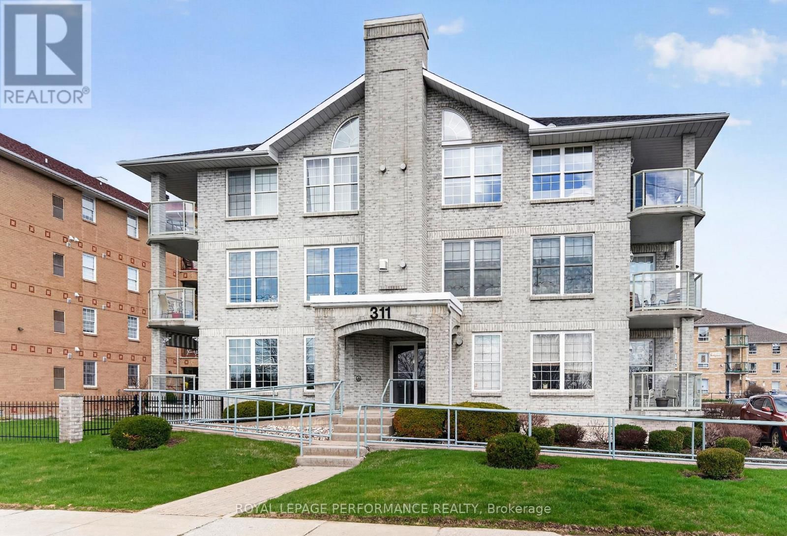 102 - 311 WATER STREET WEST Image 2