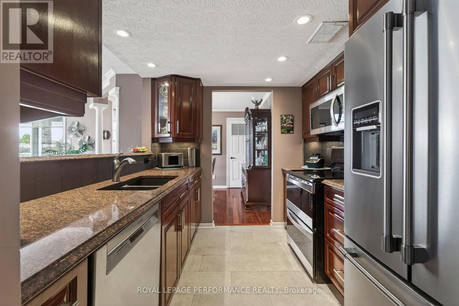 102 - 311 WATER STREET WEST Image 20