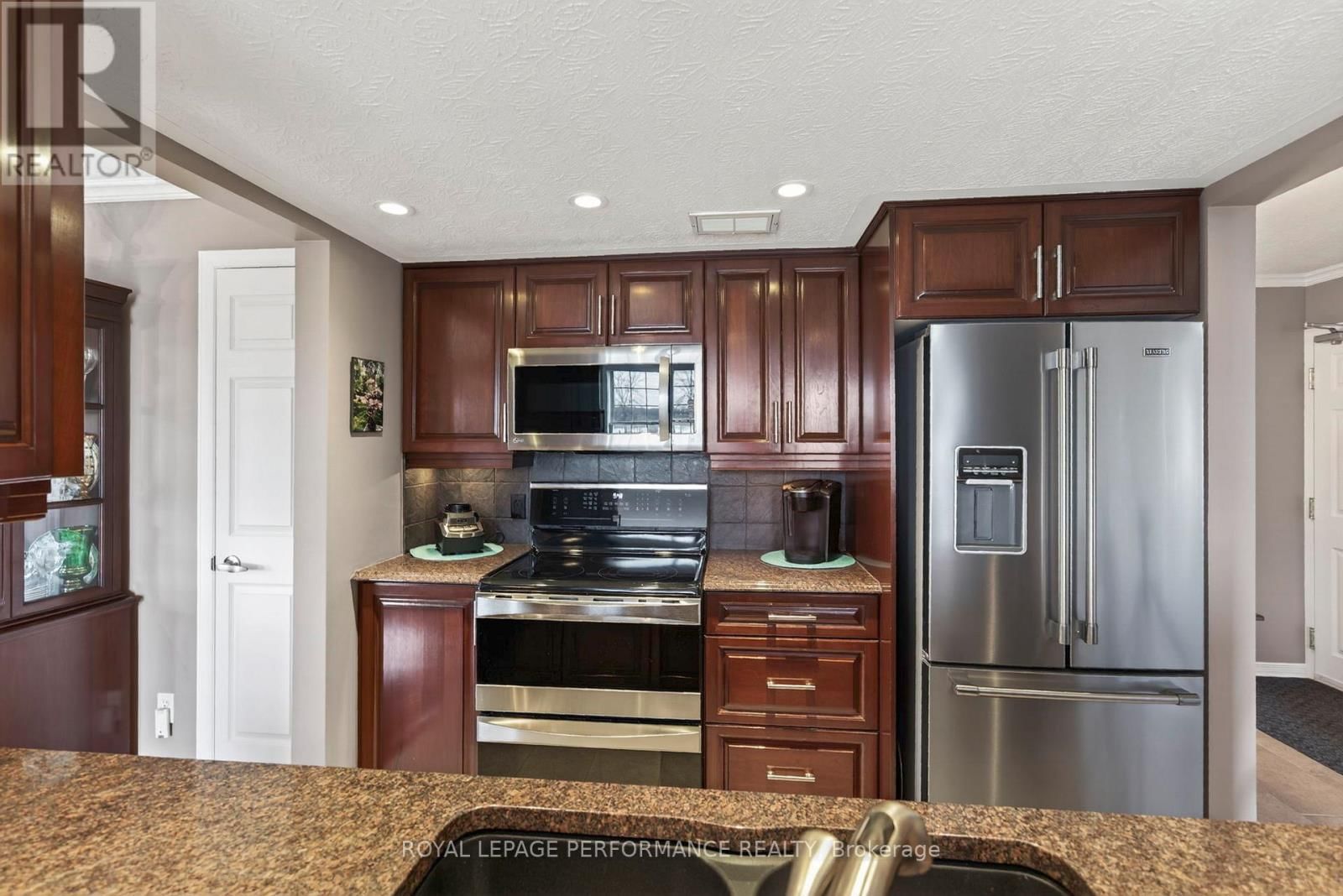 102 - 311 WATER STREET WEST Image 21