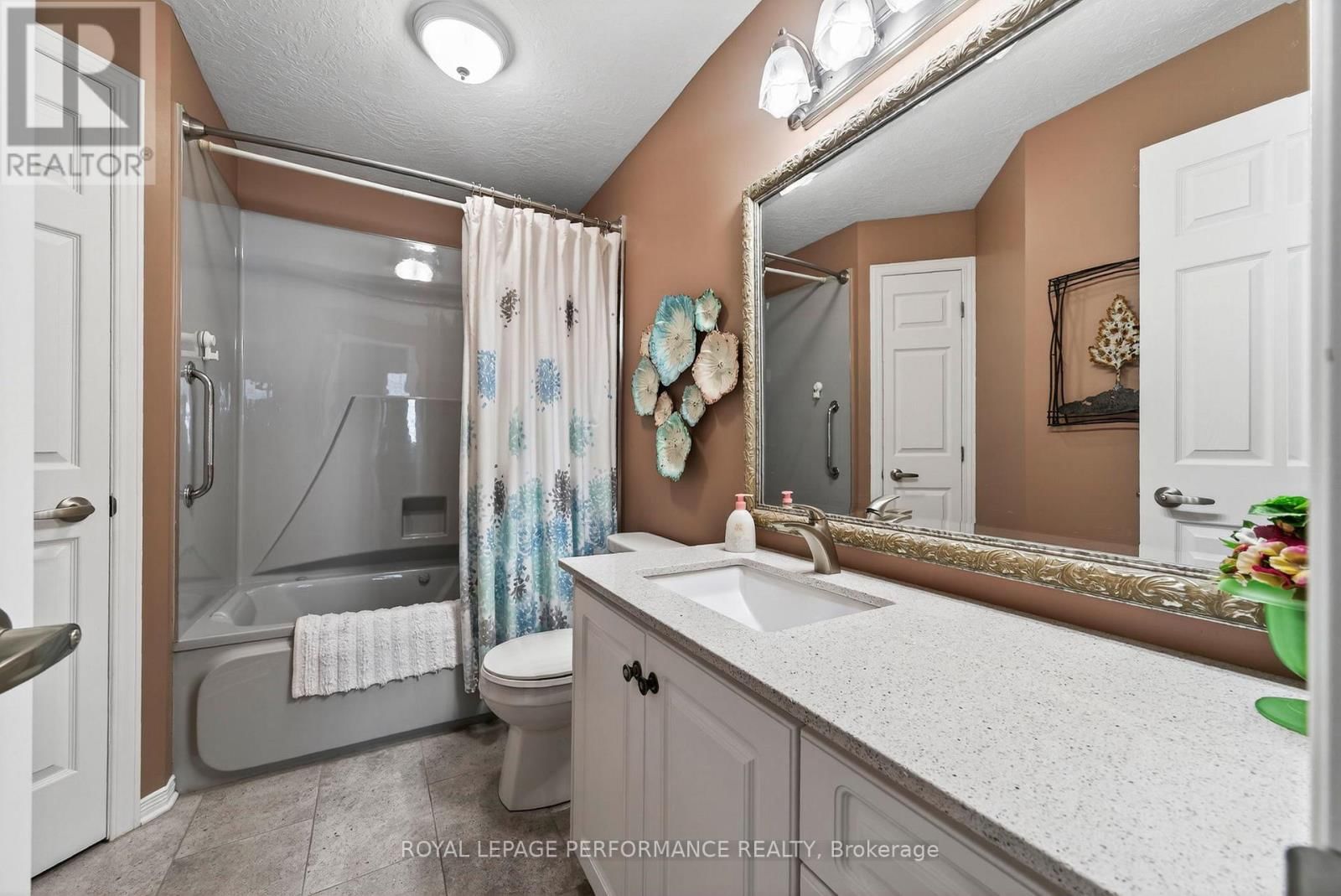 102 - 311 WATER STREET WEST Image 29