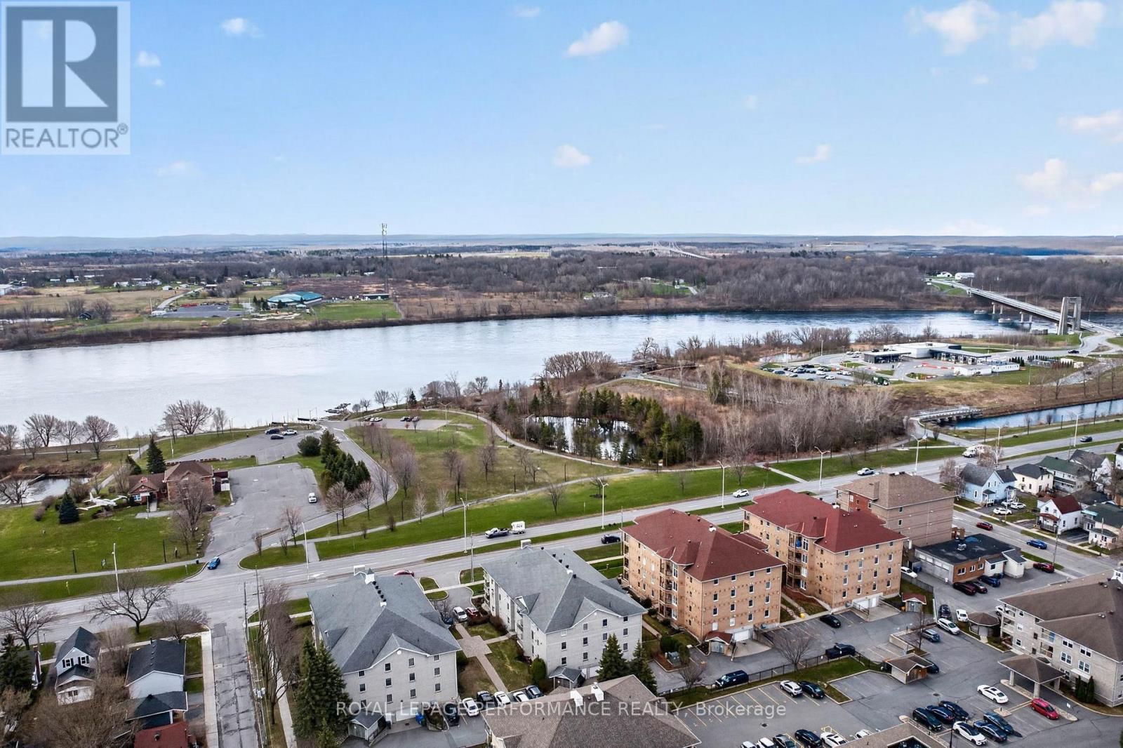 102 - 311 WATER STREET WEST Image 35