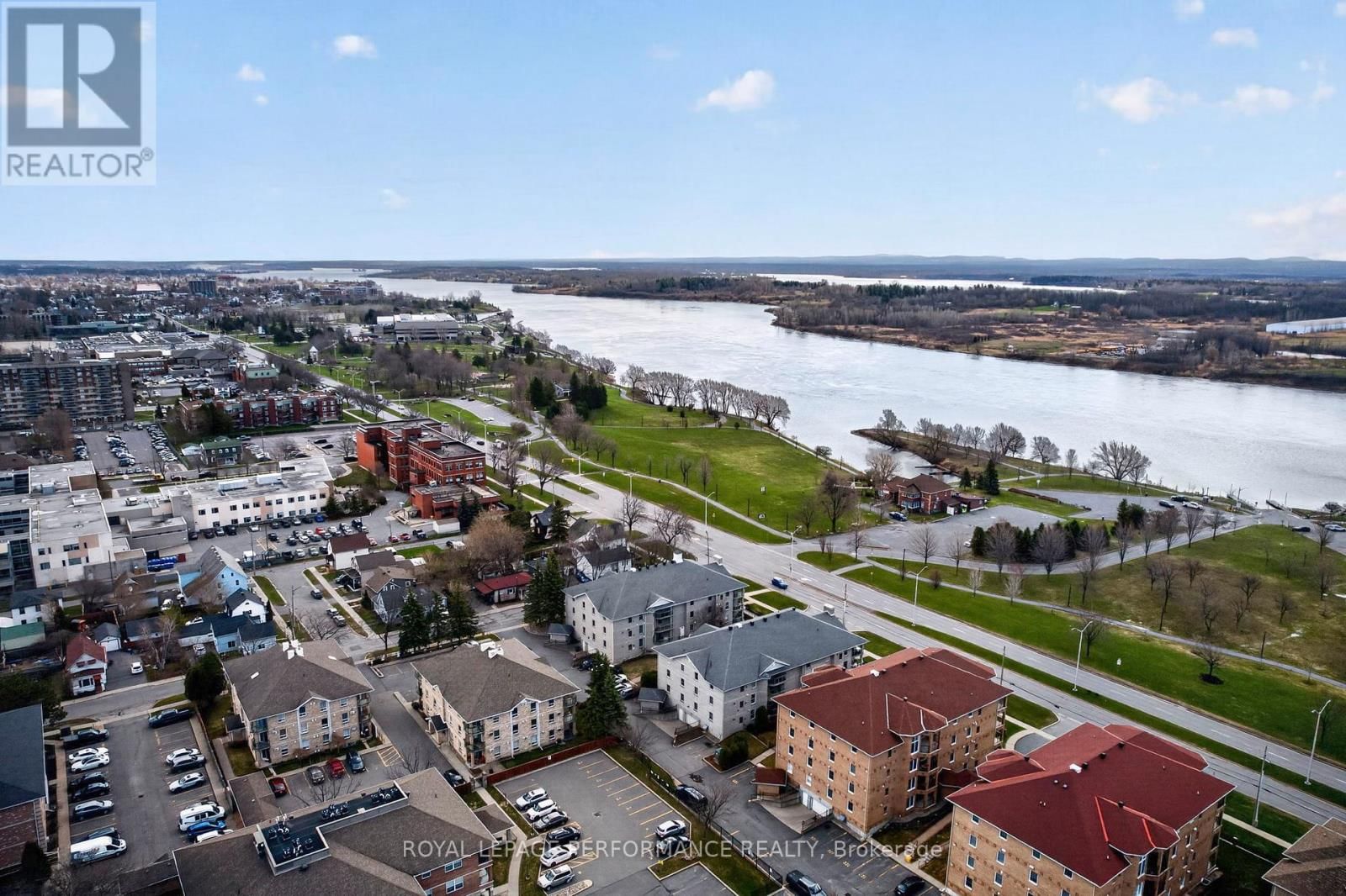 102 - 311 WATER STREET WEST Image 38