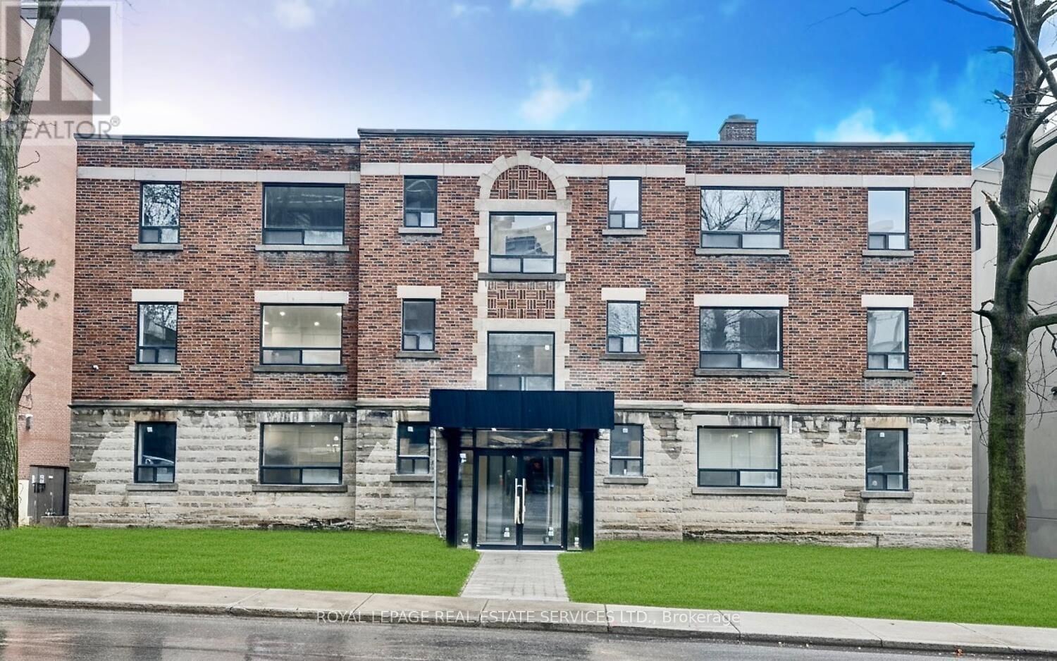 303 - 20 DUKE STREET Image 1