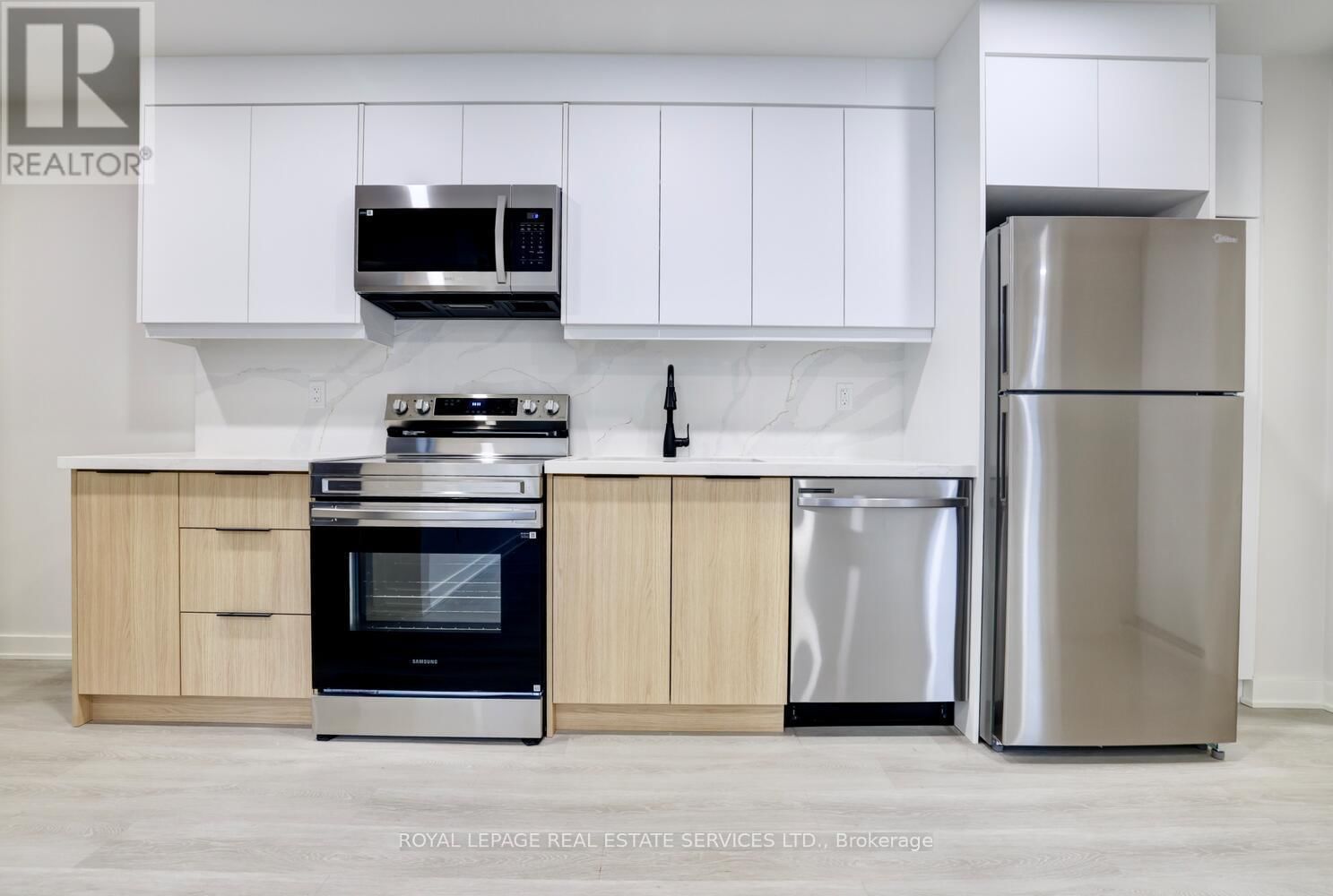 303 - 20 DUKE STREET Image 35