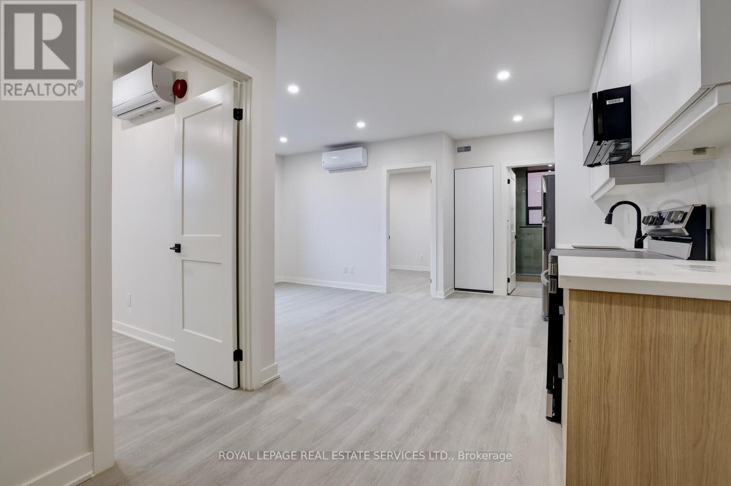 305 - 20 DUKE STREET Image 19