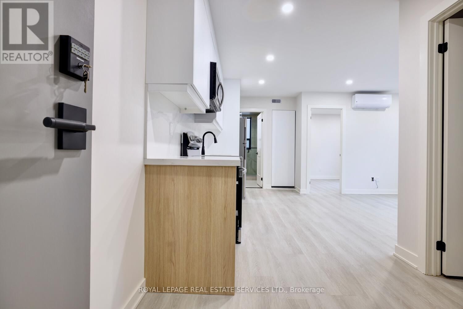 305 - 20 DUKE STREET Image 31