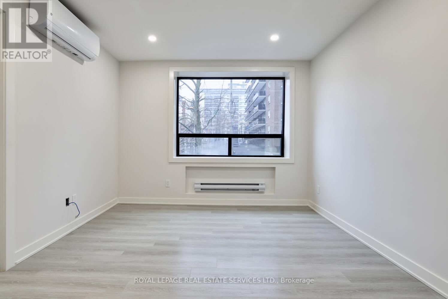 305 - 20 DUKE STREET Image 37