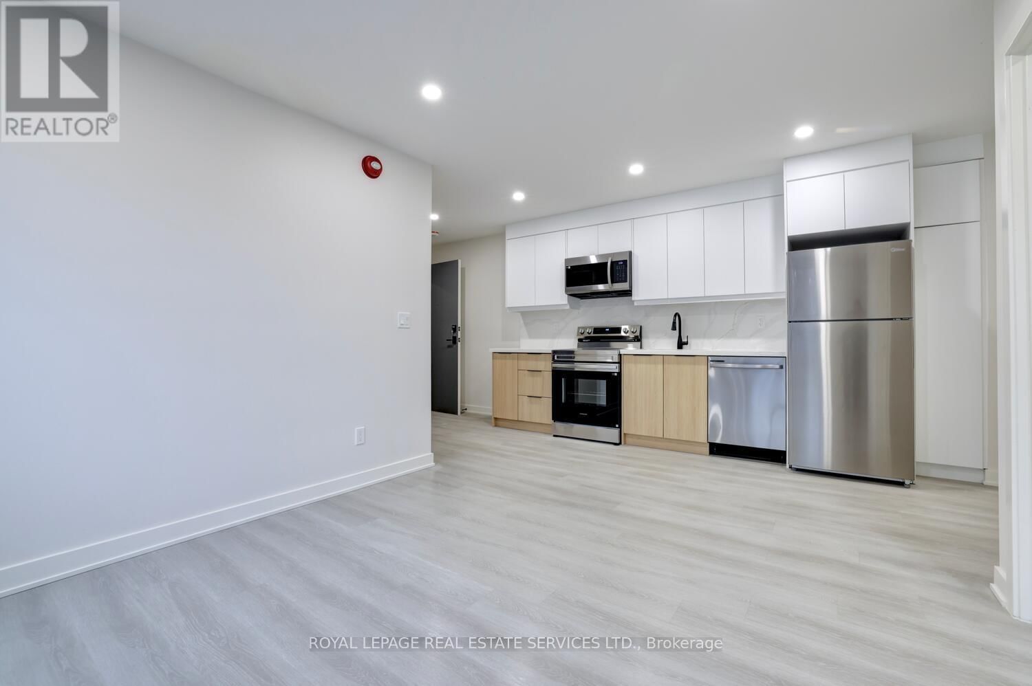 305 - 20 DUKE STREET Image 38