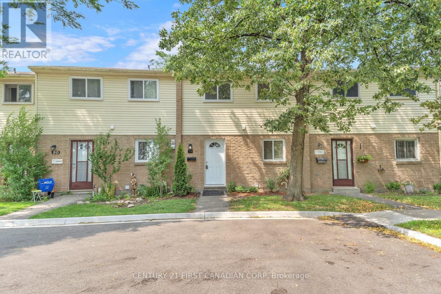 166 SOUTHDALE ROAD Image 25