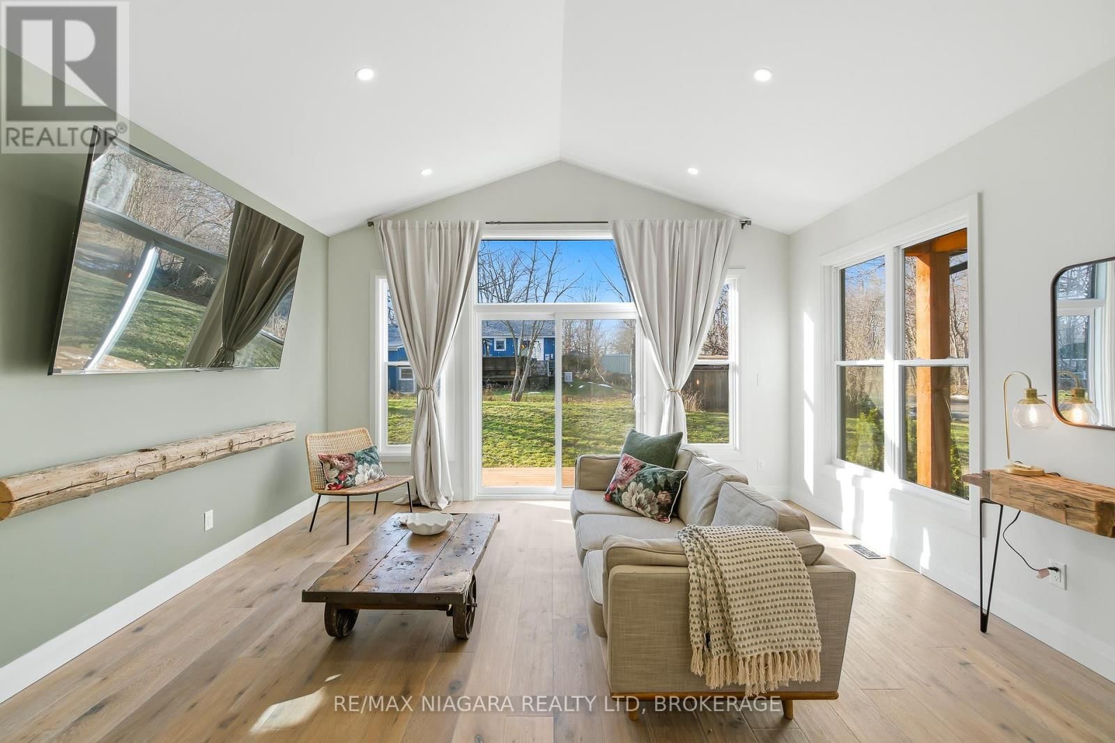 2365 CROSS STREET Image 18